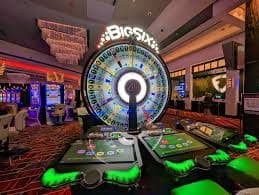 Halaman kasir hantoto dengan QRIS dan pilihan e-wallet
